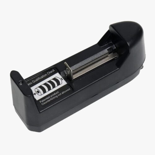 Universal Single Battery Charger for Li-ion 3.7V 18650, 16340, 14500 Batteries